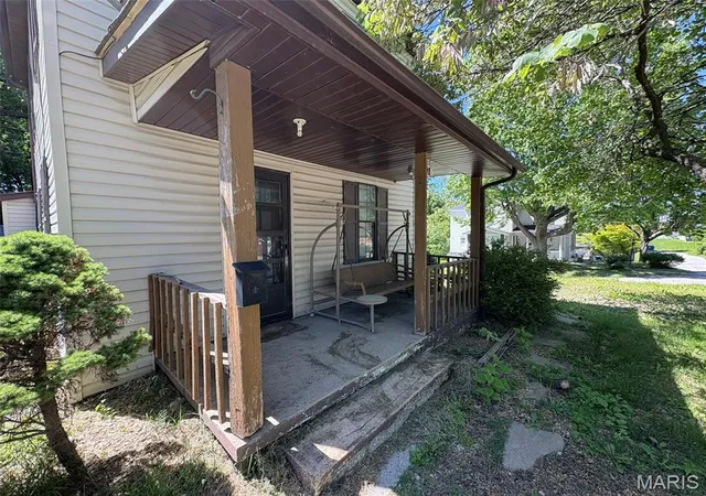 Homes for sale in Collinsville, IL | 301 Plum St, Collinsville, IL 62234 | MLS# MIS26029938