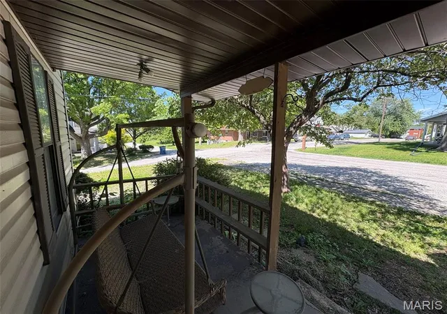 Homes for sale in Collinsville, IL | 301 Plum St, Collinsville, IL 62234 | MLS# MIS26029938