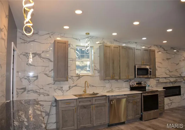 4th image of 5381 Bermuda Dr, St Louis, MO 63121 | MLS# MIS26029947