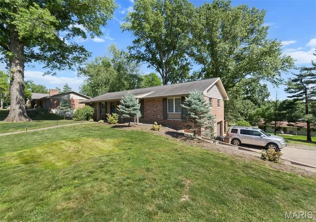 Homes for sale in Cape Girardeau, MO | 1731 Lakeshore Dr, Cape Girardeau, MO 63701 | MLS# MIS26029952