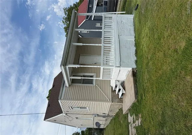 Homes for sale in Red Bud, IL | 802 E Olive St, Red Bud, IL 62278 | MLS# MIS26029987