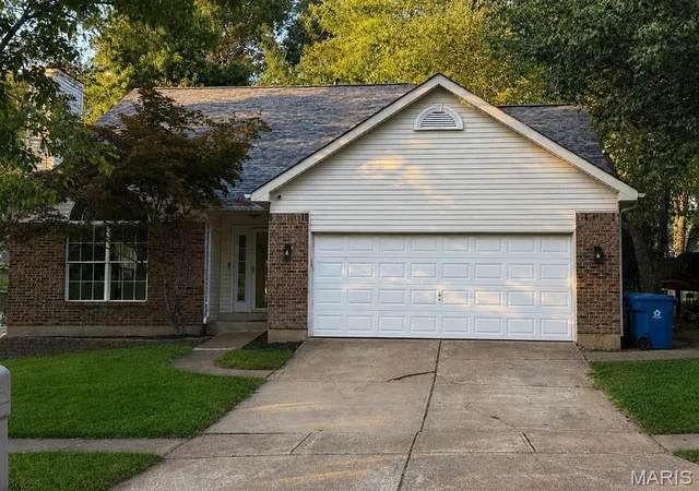 Homes for sale in Maryland Heights, MO | 11917 Katiejo Ct, Maryland Heights, MO 63043 | MLS# MIS26030079