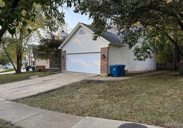Homes for sale in Maryland Heights, MO | 11917 Katiejo Ct, Maryland Heights, MO 63043 | MLS# MIS26030079