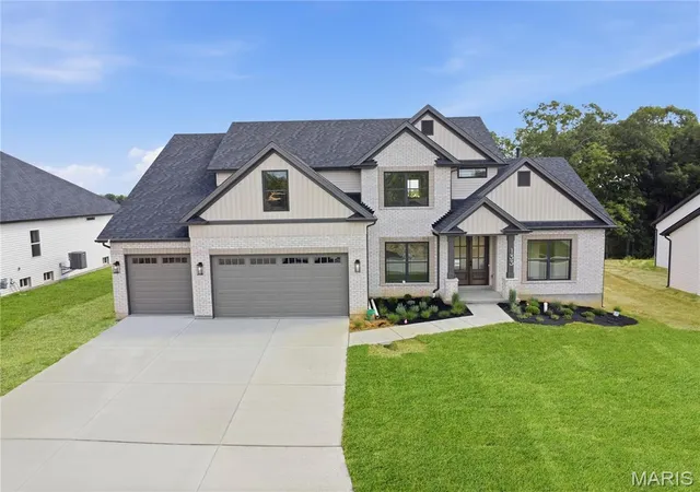 Photo 2 of Sale Pending at 133 Stone Canyon Blvd, Foristell, MO 63348 | MLS# MIS26030156 | Listing updated on 2026-09-20