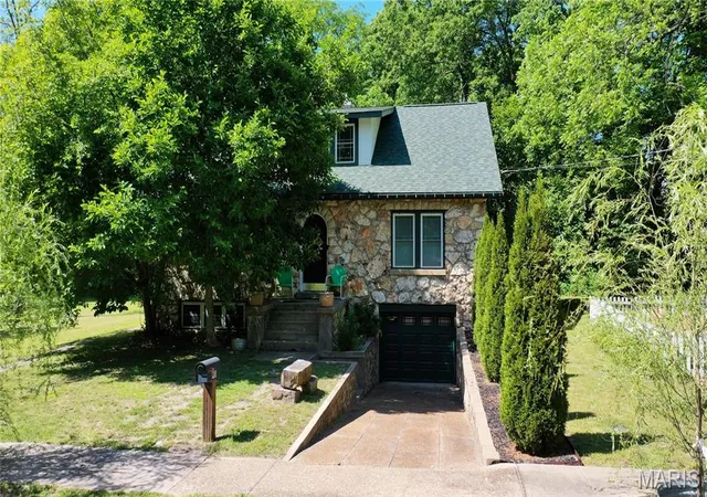 Homes for sale in Salem, MO | 901 N Main St, Salem, MO 65560 | MLS# MIS26030184