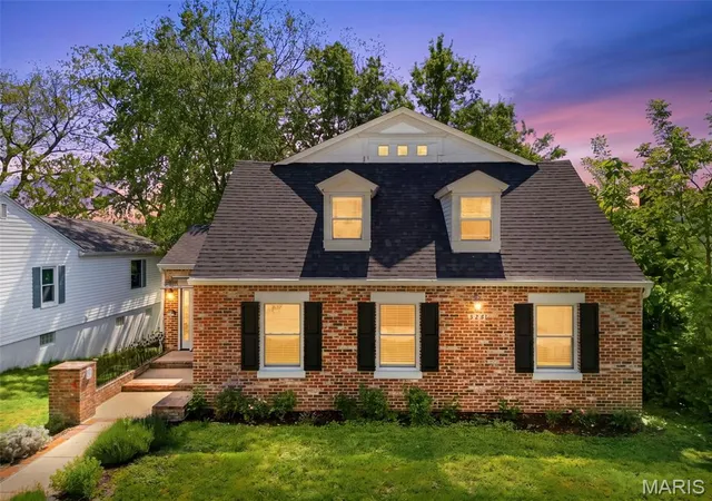 4th image of 522 S 2Nd St, Saint Charles, MO 63301 | MLS# MIS26030224