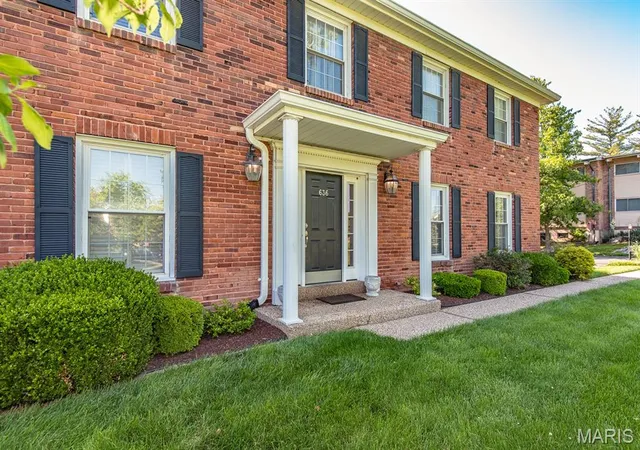 Homes for sale in St Louis, MO | 636 Candleberry Ct #C, St Louis, MO 63122 | MLS# MIS26030227