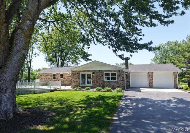 Photo 3 of Single family home for sale at 12569 New London Gravel Rd, New London, MO 63459 | MLS# MIS26030229 | Listing updated on 2026-09-15