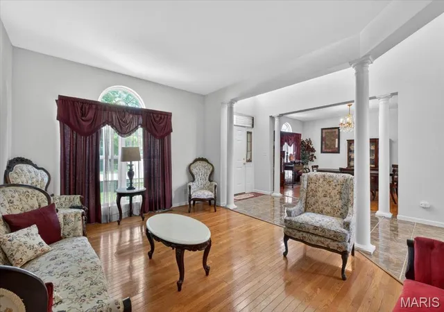4th image of 4216 Corrales Dr, Florissant, MO 63034 | MLS# MIS26030249