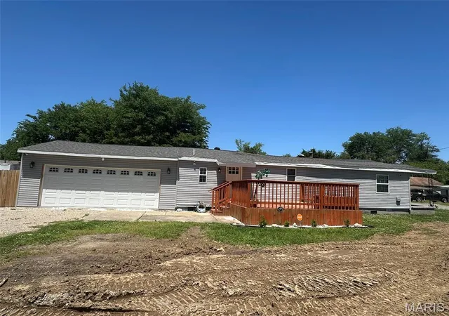 Photo 2 of Single family home for sale at 131 Bynum St, Sikeston, MO 63801 | MLS# MIS26030257 | Listing updated on 2026-09-02