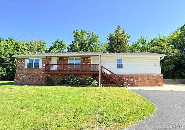 Photo 1 of Single family home for sale at 1721 Vandover Rd, Fenton, MO 63026 | MLS# MIS26030271 | Listing updated on 2026-09-12