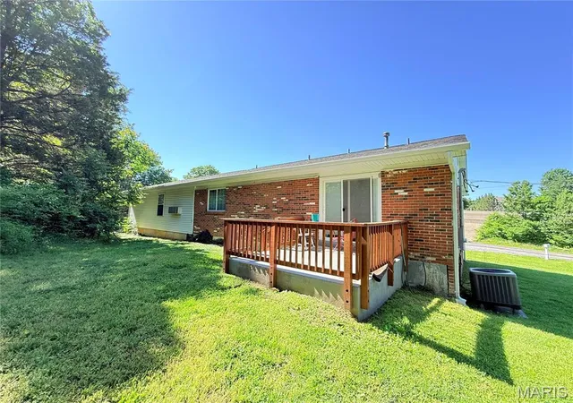 Photo 4 of Single family home for sale at 1721 Vandover Rd, Fenton, MO 63026 | MLS# MIS26030271 | Listing updated on 2026-09-12