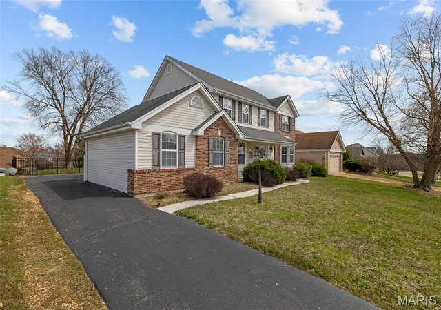 2nd image of 230 Fox Ridge Dr, St Charles, MO 63303 | MLS# MIS26030274