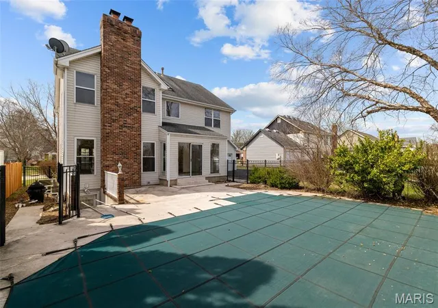 4th image of 230 Fox Ridge Dr, St Charles, MO 63303 | MLS# MIS26030274