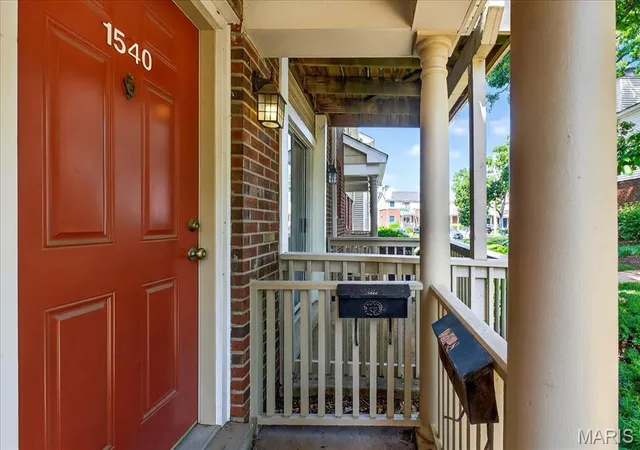 3rd image of 1540 High School Dr, Saint Louis, MO 63144 | MLS# MIS26030281