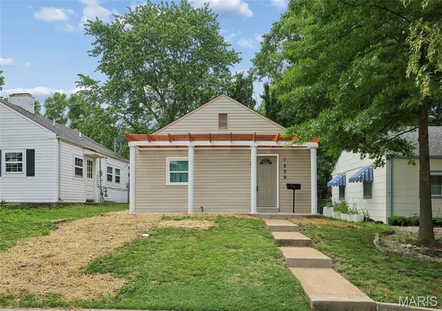 Photo 1 of Single family home for sale at 1509 Kraft St, St Louis, MO 63139 | MLS# MIS26030283 | Listing updated on 2026-09-03