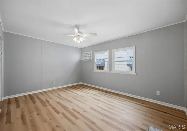 Photo 3 of Single family home for sale at 1509 Kraft St, St Louis, MO 63139 | MLS# MIS26030283 | Listing updated on 2026-09-03