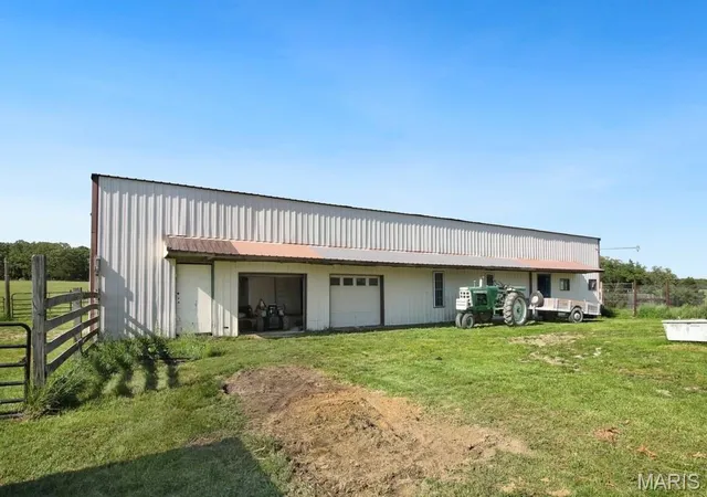 Homes for sale in Sullivan, MO | 385 Woods Farm Rd, Sullivan, MO 63080 | MLS# MIS26030318