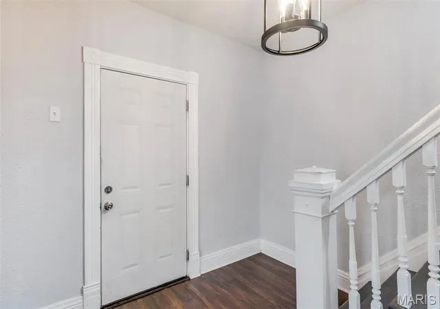 Photo 3 of Single family home for sale at 750 Lemay Ferry Rd, St Louis, MO 63125 | MLS# MIS26030325 | Listing updated on 2026-08-12
