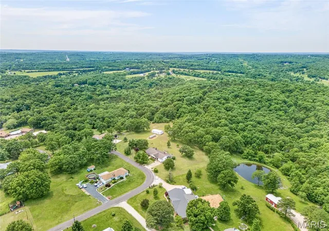 5th image of 1444 Yellow Rock, De Soto, MO 63020 | MLS# MIS26030344