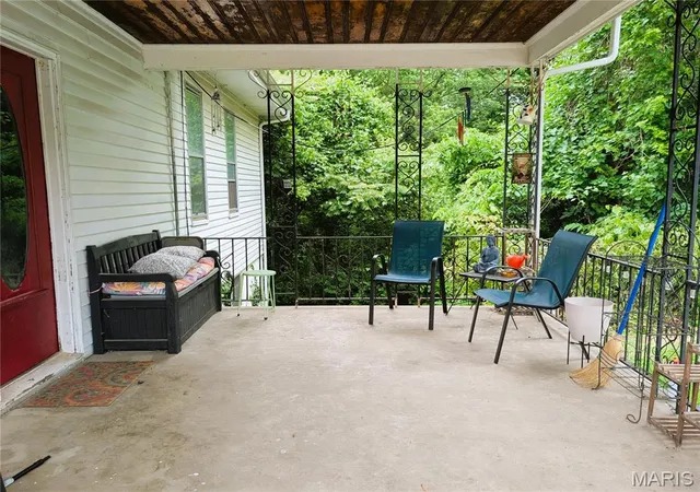 5th image of 29 Superior Dr, Belleville, IL 62223 | MLS# MIS26030361