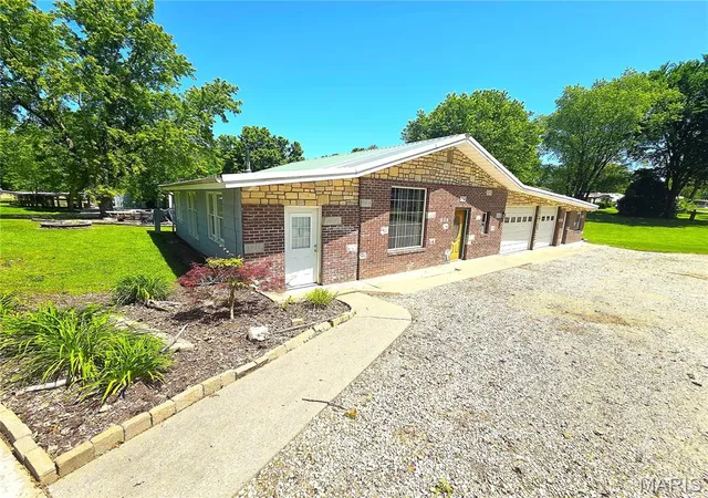 Homes for sale in Hermann, MO | 352 Arrowhead Trl, Hermann, MO 65041 | MLS# MIS26030378