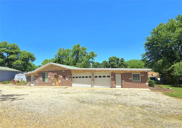 Homes for sale in Hermann, MO | 352 Arrowhead Trl, Hermann, MO 65041 | MLS# MIS26030378