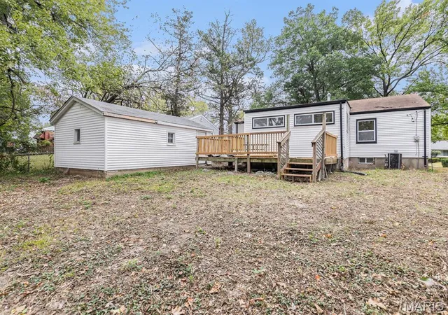Homes for sale in Saint Louis, MO | 9807 Eastdell Dr, Saint Louis, MO 63136 | MLS# MIS26030393