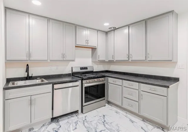 Photo 3 of Single family home for sale at 9807 Eastdell Dr, St Louis, MO 63136 | MLS# MIS26030393 | Listing updated on 2026-08-18