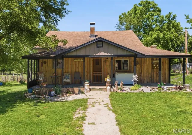 Homes for sale in Alton, MO | 210 County Road 320, Alton, MO 65606 | MLS# MIS26030426