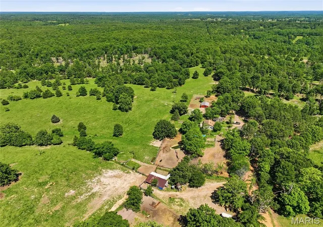 Homes for sale in Alton, MO | 210 County Road 320, Alton, MO 65606 | MLS# MIS26030426