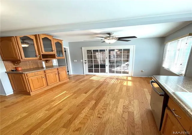 5th image of 160 Lucerne Pl Dr, Ballwin, MO 63011 | MLS# MIS26030454