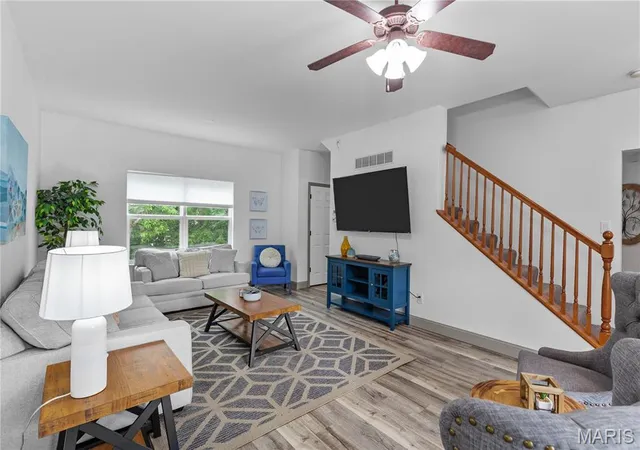 Photo 4 of Single family home for sale at 526 Springhurst Pkwy, O Fallon, MO 63368 | MLS# MIS26030560 | Listing updated on 2026-10-12