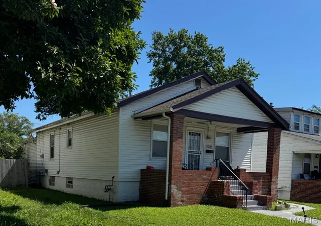 Single family home for sale at 1039 Wall St, Saint Louis, MO 63147 | MLS# MIS26030587