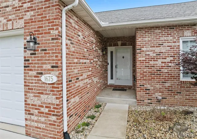 Homes for sale in O'fallon, IL | 1675 Lakepointe Estates Dr, O'fallon, IL 62269 | MLS# MIS26030593