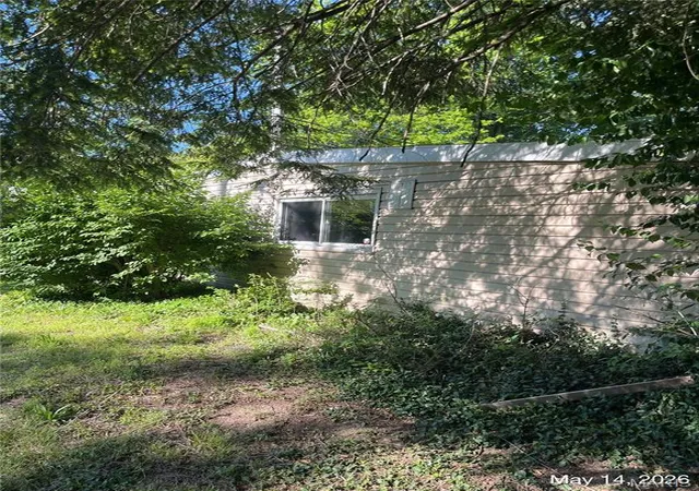 Photo 3 of Single family home for sale at 8330 Red Fir Dr, St Louis, MO 63134 | MLS# MIS26030596 | Listing updated on 2026-09-03