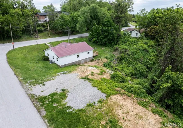 Homes for sale in Hannibal, MO | 1 Summer St, Hannibal, MO 63401 | MLS# MIS26030603