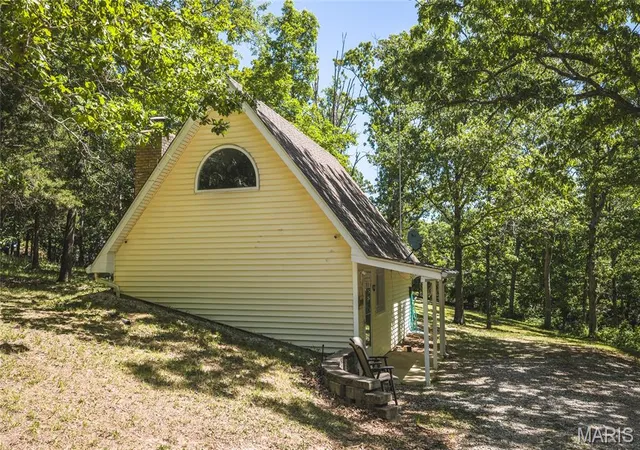 Homes for sale in Cuba, MO | 2034 Big Bear, Cuba, MO 65453 | MLS# MIS26030614