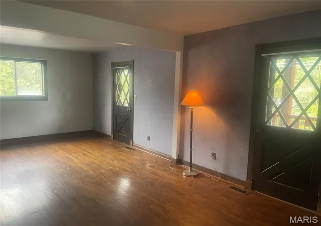 Photo 4 of Single family home for sale at 6320 Eagle Ln, French Village, MO 63036 | MLS# MIS26030651 | Listing updated on 2026-10-01