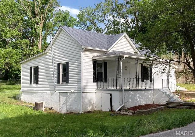 Homes for sale in Centertown, MO | 1205 Madison St, Centertown, MO 65023 | MLS# MIS26030652