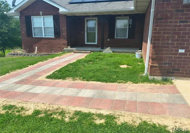 Photo 3 of Single family home for sale at 180 Glen Oak Dr, Jackson, MO 63755 | MLS# MIS26030672 | Listing updated on 2026-09-20