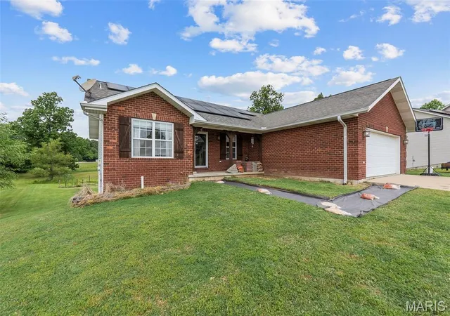 Photo 4 of Single family home for sale at 180 Glen Oak Dr, Jackson, MO 63755 | MLS# MIS26030672 | Listing updated on 2026-09-20