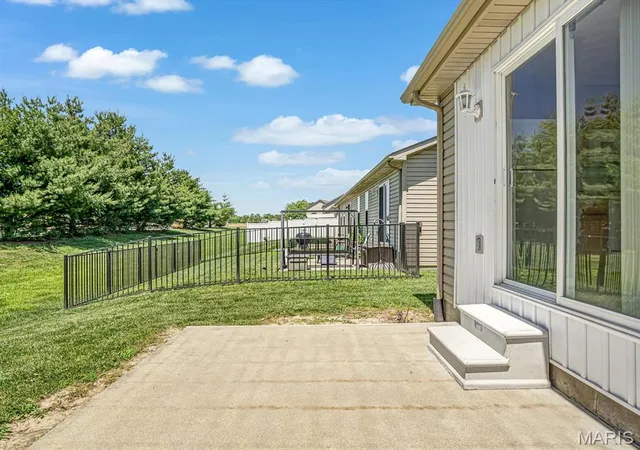 Homes for sale in Freeburg, IL | 211 Alamosa Dr, Freeburg, IL 62243 | MLS# MIS26030706