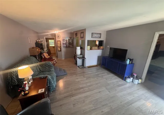 Photo 2 of Single family home for sale at 514 S 2nd Street, De Soto, MO 63020 | MLS# MIS26030731 | Listing updated on 2026-10-29