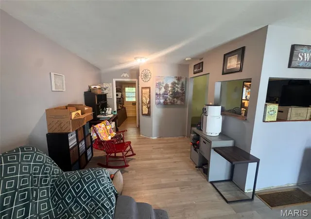 Photo 3 of Single family home for sale at 514 S 2nd Street, De Soto, MO 63020 | MLS# MIS26030731 | Listing updated on 2026-10-29