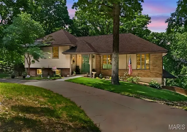 1st image of 800 Matson Hill Rd, Defiance, MO 63341 | MLS# MIS26030764