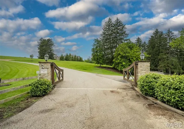 Photo 1 of Land for sale at 9 Bridle Ridge Ln, St Louis, MO 63131 | MLS# MIS26030775 | Listing updated on 2026-08-31