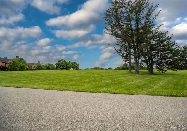 Photo 2 of Land for sale at 9 Bridle Ridge Ln, St Louis, MO 63131 | MLS# MIS26030775 | Listing updated on 2026-08-31
