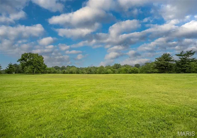 Photo 3 of Land for sale at 9 Bridle Ridge Ln, St Louis, MO 63131 | MLS# MIS26030775 | Listing updated on 2026-08-31