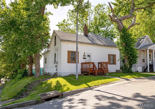 Photo 1 of Single family home for sale at 3702 Garnier St, Saint Louis, MO 63116 | MLS# MIS26030787 | Listing updated on 2026-05-23